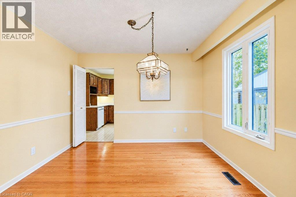 165 MCGARRY Drive, Kitchener — photo 9