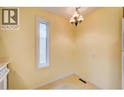 165 Mcgarry Drive, Kitchener, ON N2N1A8 Photo 15