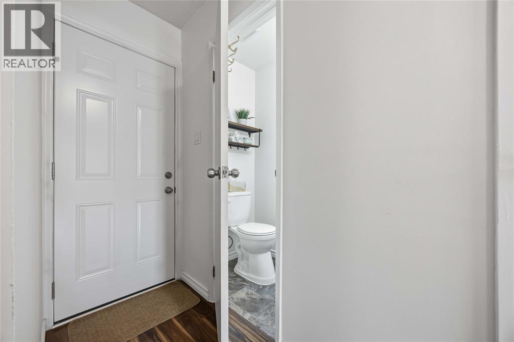 301 Edgewood Street — photo 17