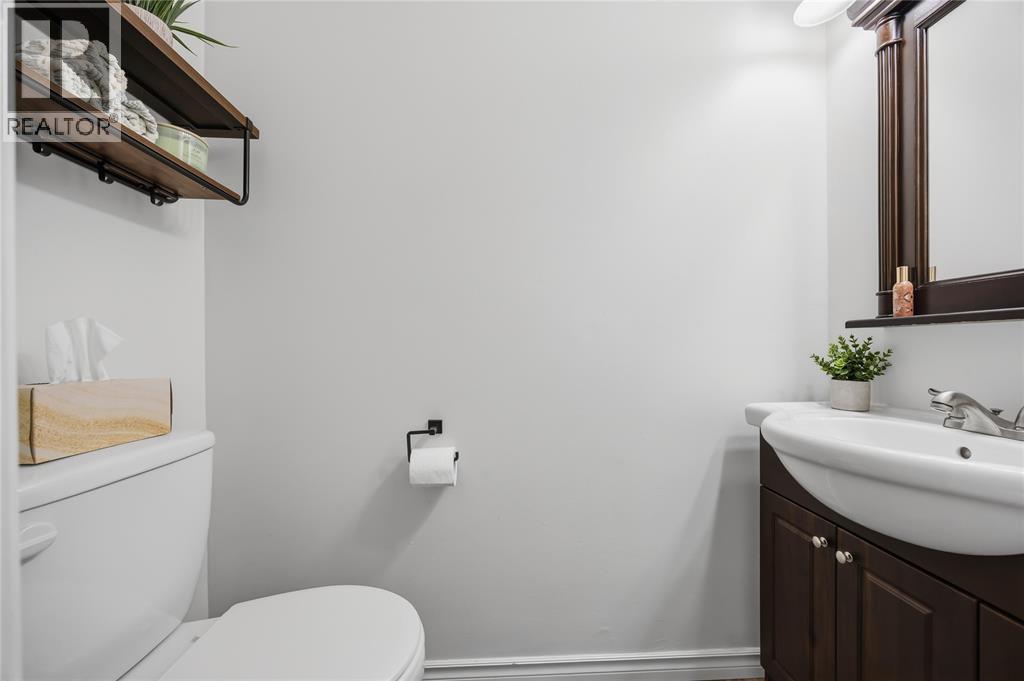 301 Edgewood Street — photo 19