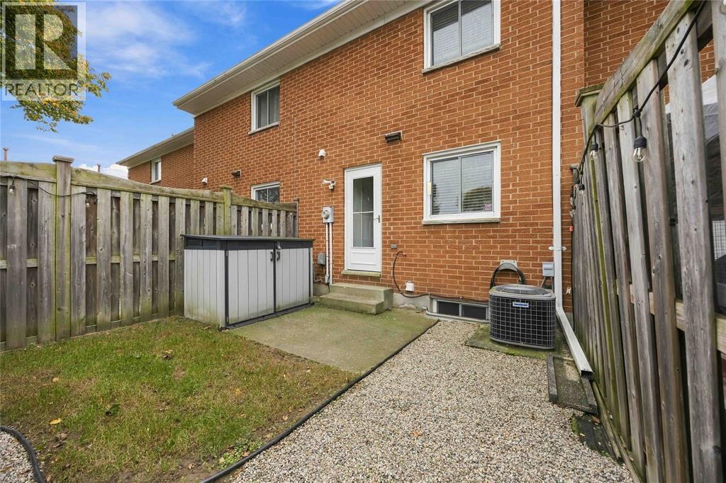 301 Edgewood Street — photo 39