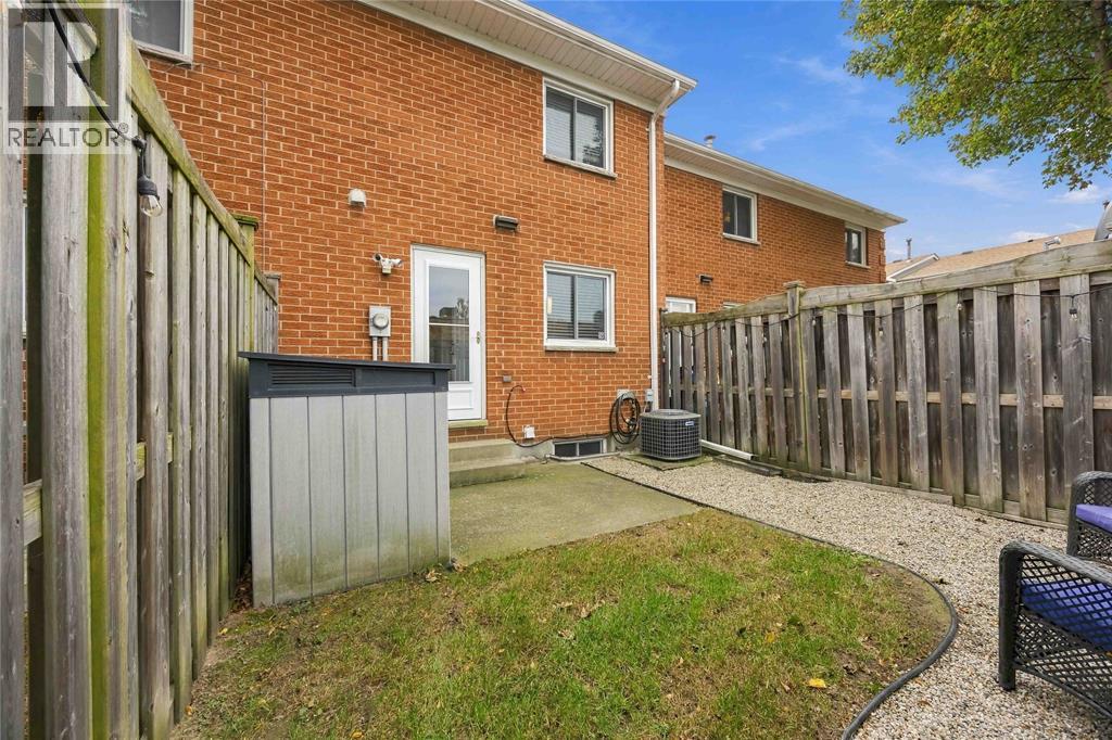 301 Edgewood Street — photo 41