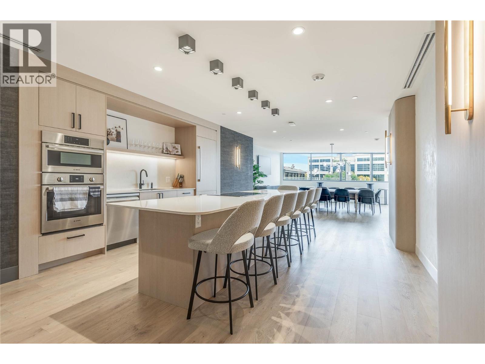 508 3300 Lakeshore Road, Kelowna