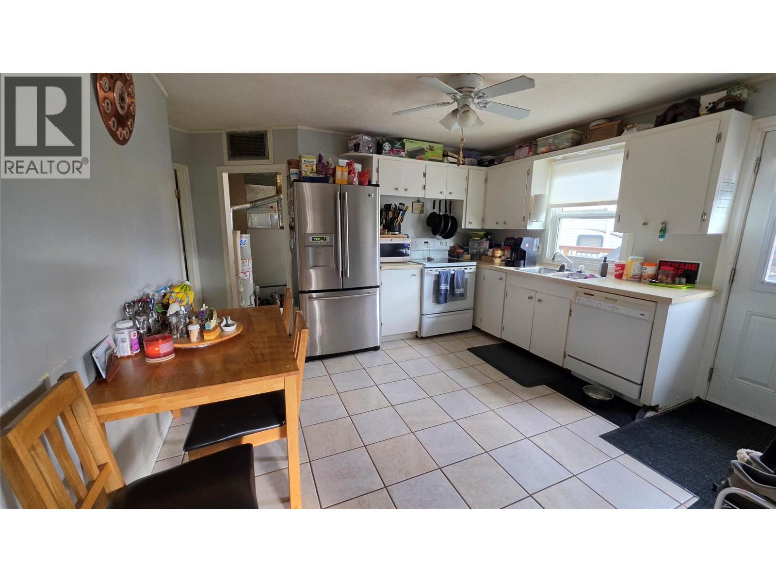 4818 / 4820 49 Avenue - 8