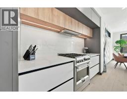 2pc Bathroom - 1504 4 Street Ne, Calgary, AB T2E1E7 Photo 12