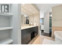 2208 32 Street SW - photo 26