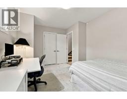 2208 32 Street SW - photo 41