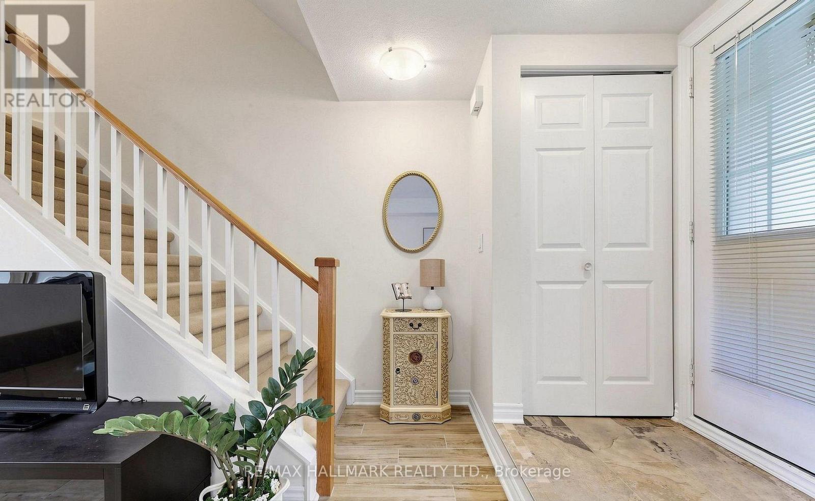 870 Jane Street — photo 13