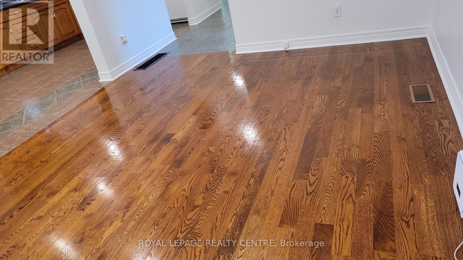 50 RANGOON ROAD, Toronto (Eringate-Centennial-West Deane) — photo 2