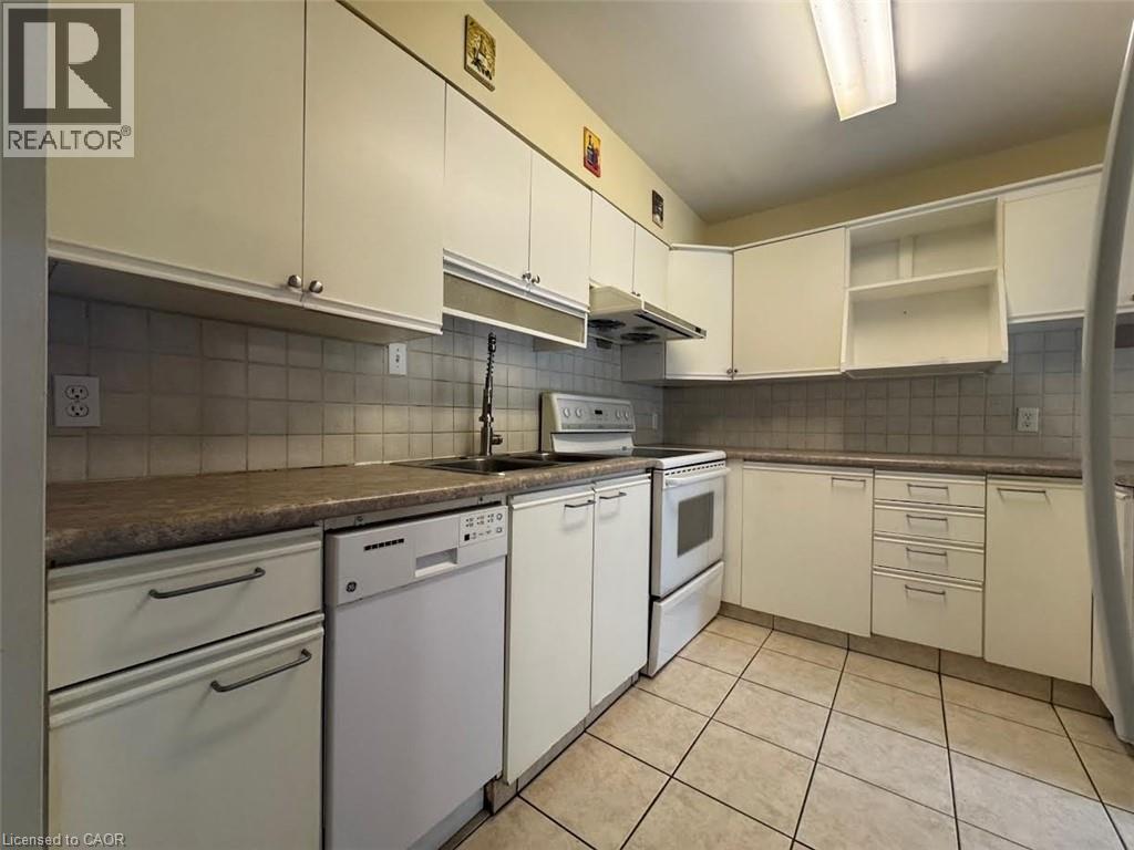 20 PAULANDER Drive Unit# 23, Kitchener — photo 9
