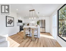 Eat in kitchen - 680 Benninger Drive, Kitchener, ON N2E0J4 Photo 7