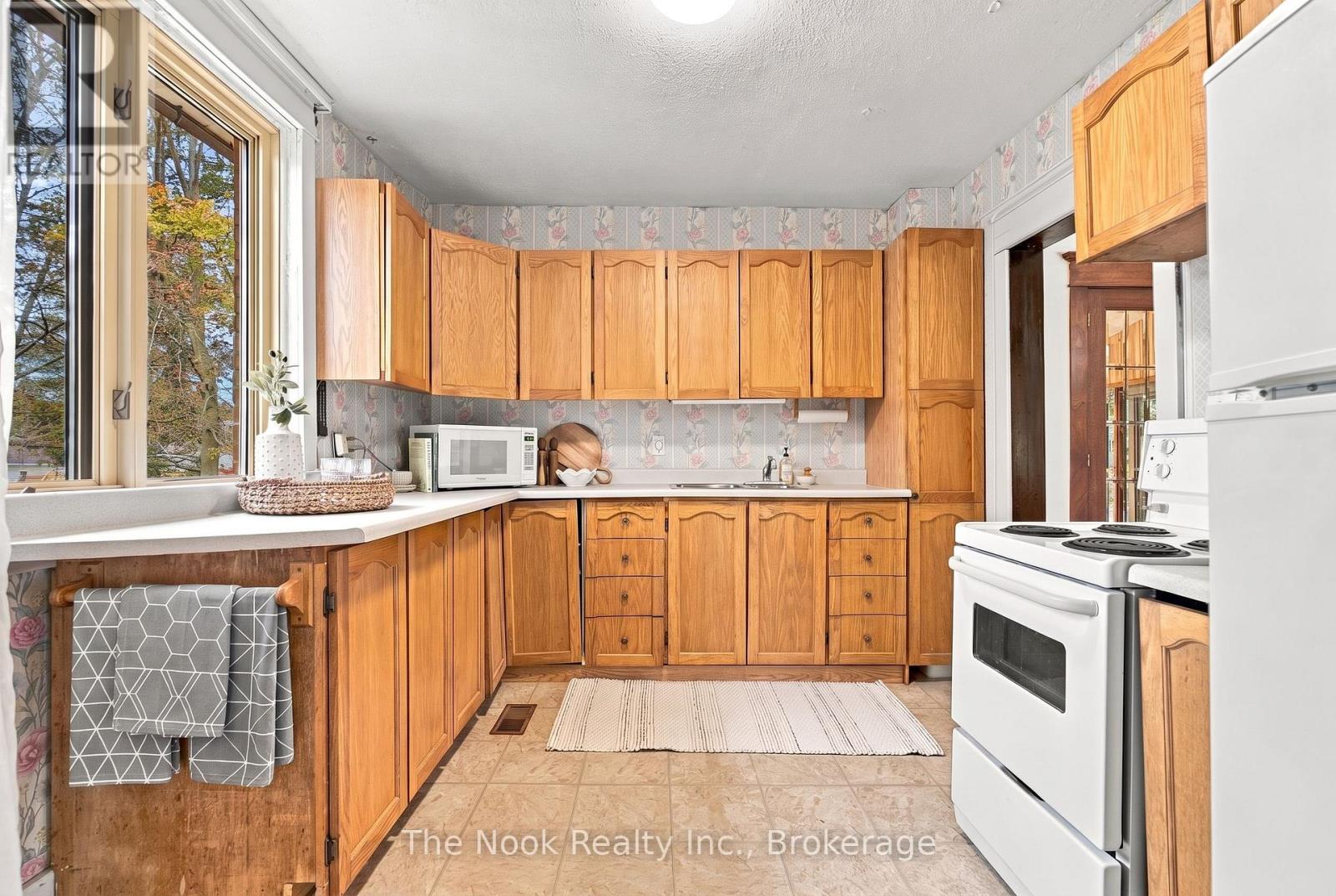5 Grants Lane, Clarington, ON photo 15