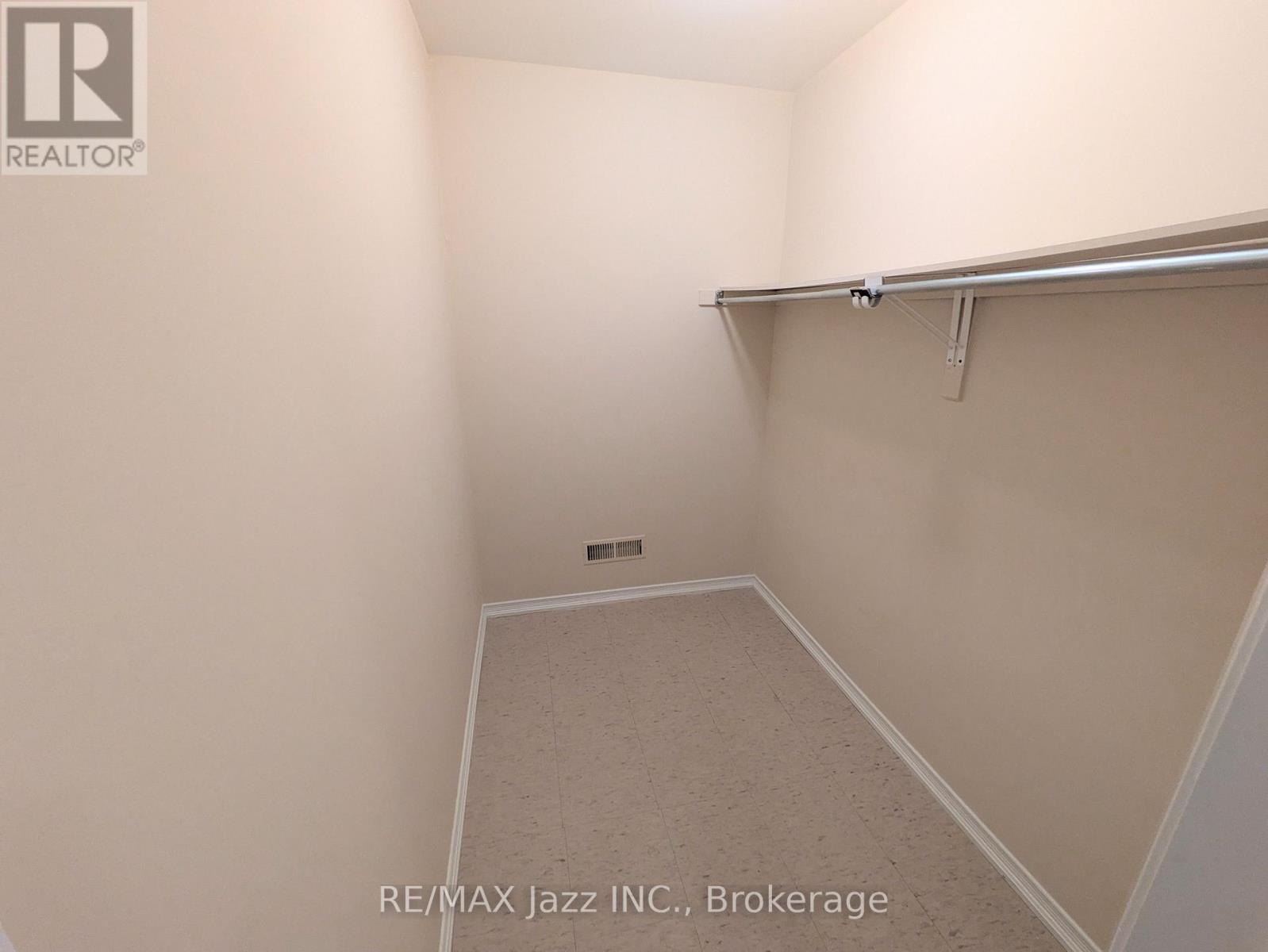 203- 760 King Street East, Oshawa, ON photo 17