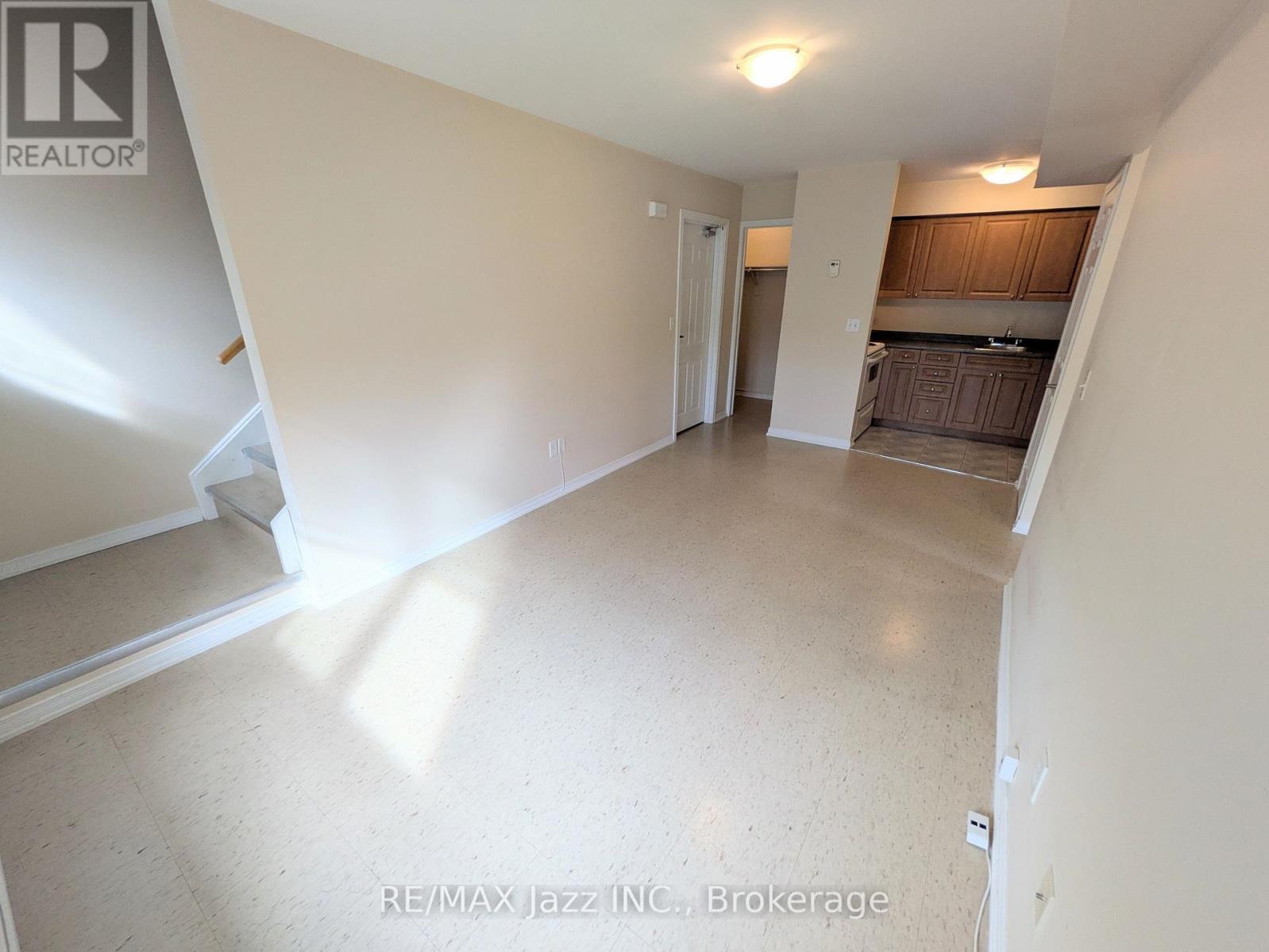 203 - 760 KING STREET E, Oshawa (Eastdale) — photo 6