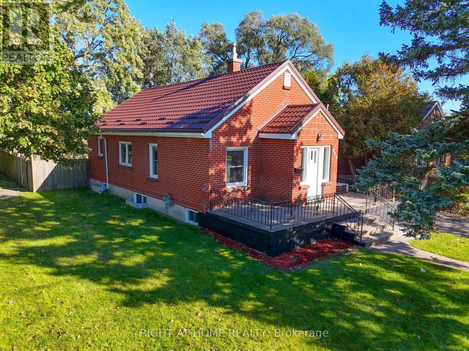 236 HIGHBURY AVENUE N, London East (East O) — photo 4