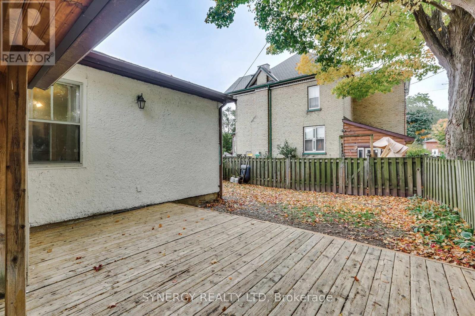 210 Albert Street — photo 30