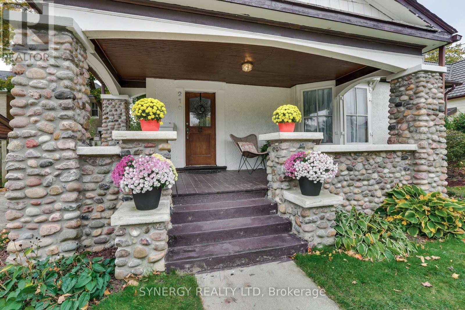 210 ALBERT STREET, Strathroy-Caradoc (NW) — photo 4