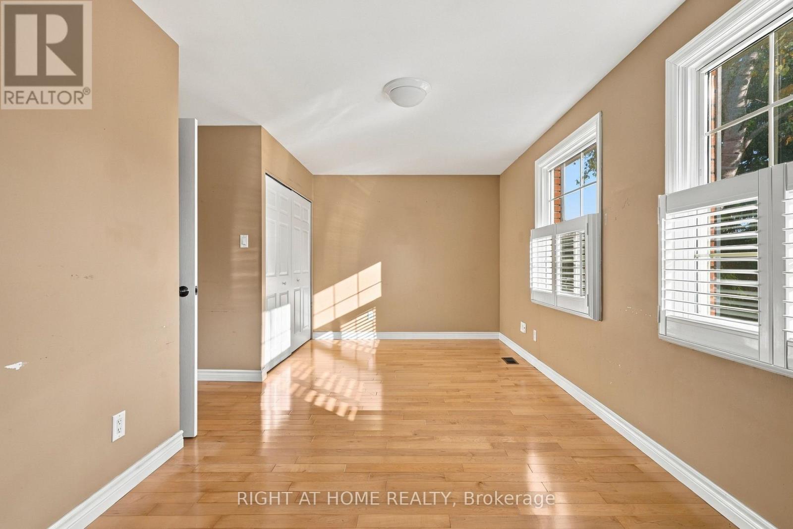 428 WILKINS STREET - 27