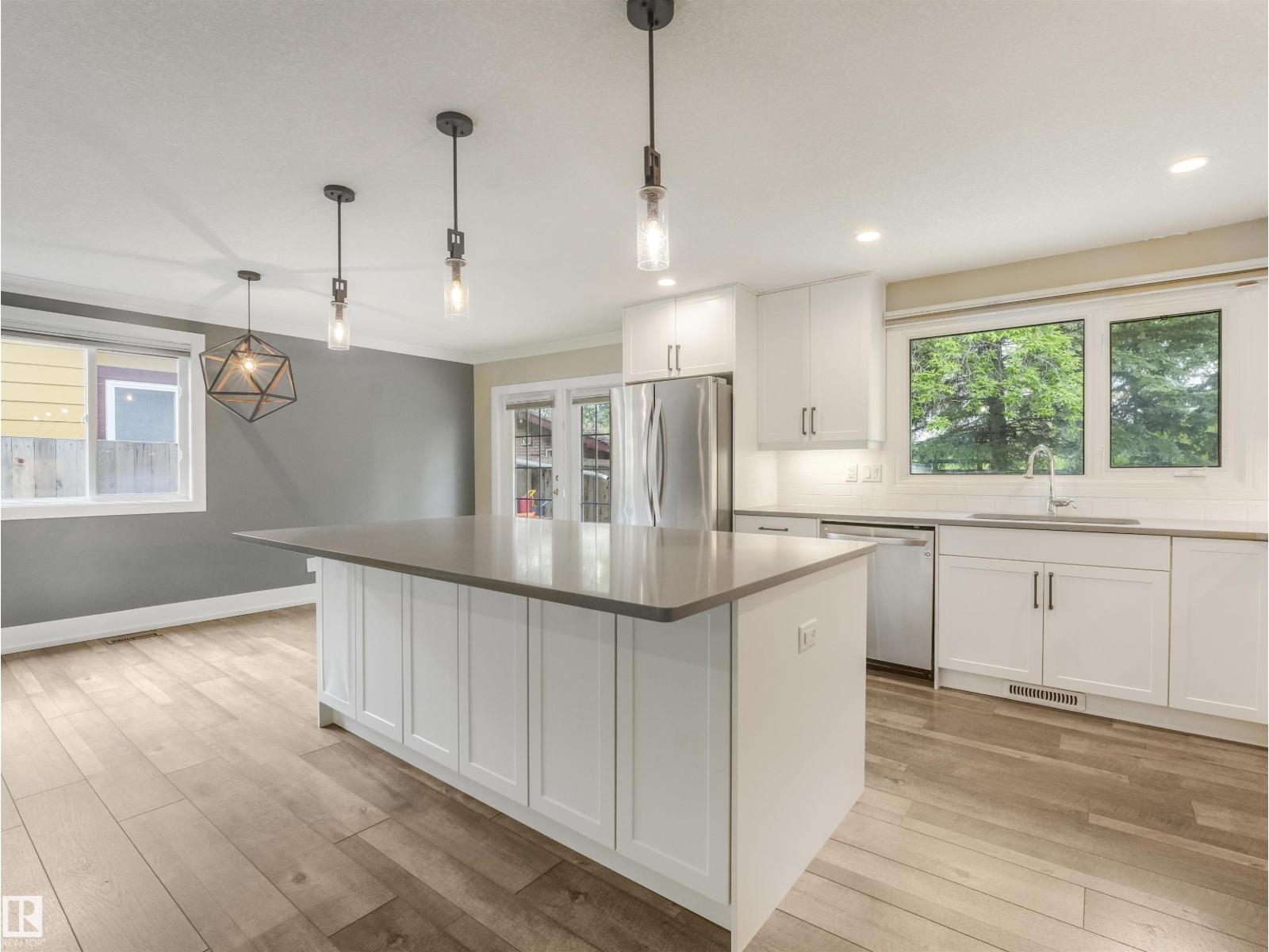5708 144 ST NW, Edmonton — photo 9
