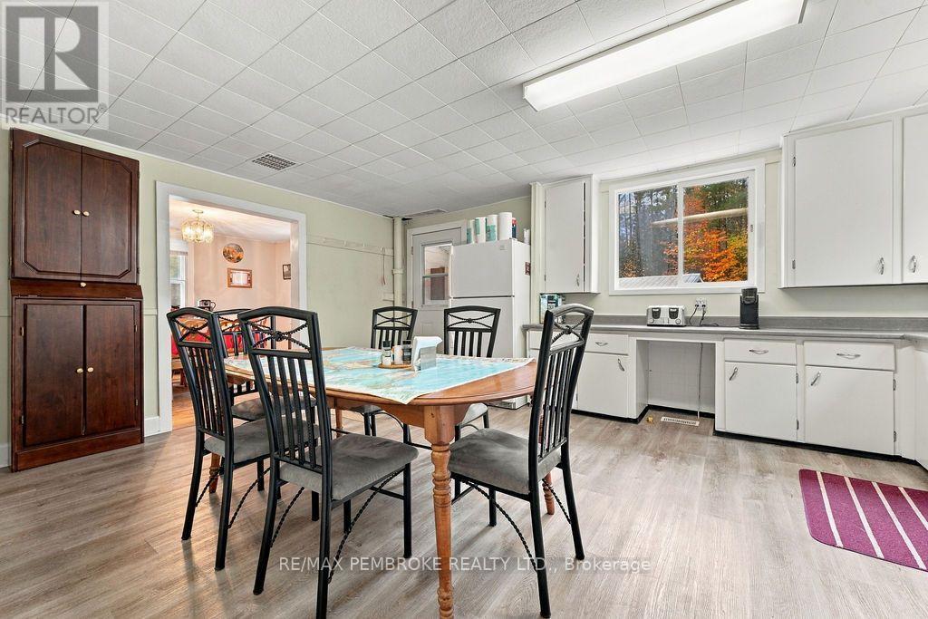 40513 17 HIGHWAY, Head, Clara and Maria — photo 12