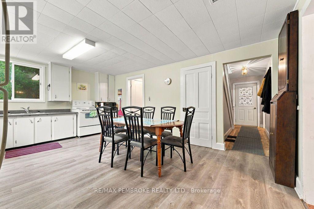 40513 17 HIGHWAY, Head, Clara and Maria — photo 9