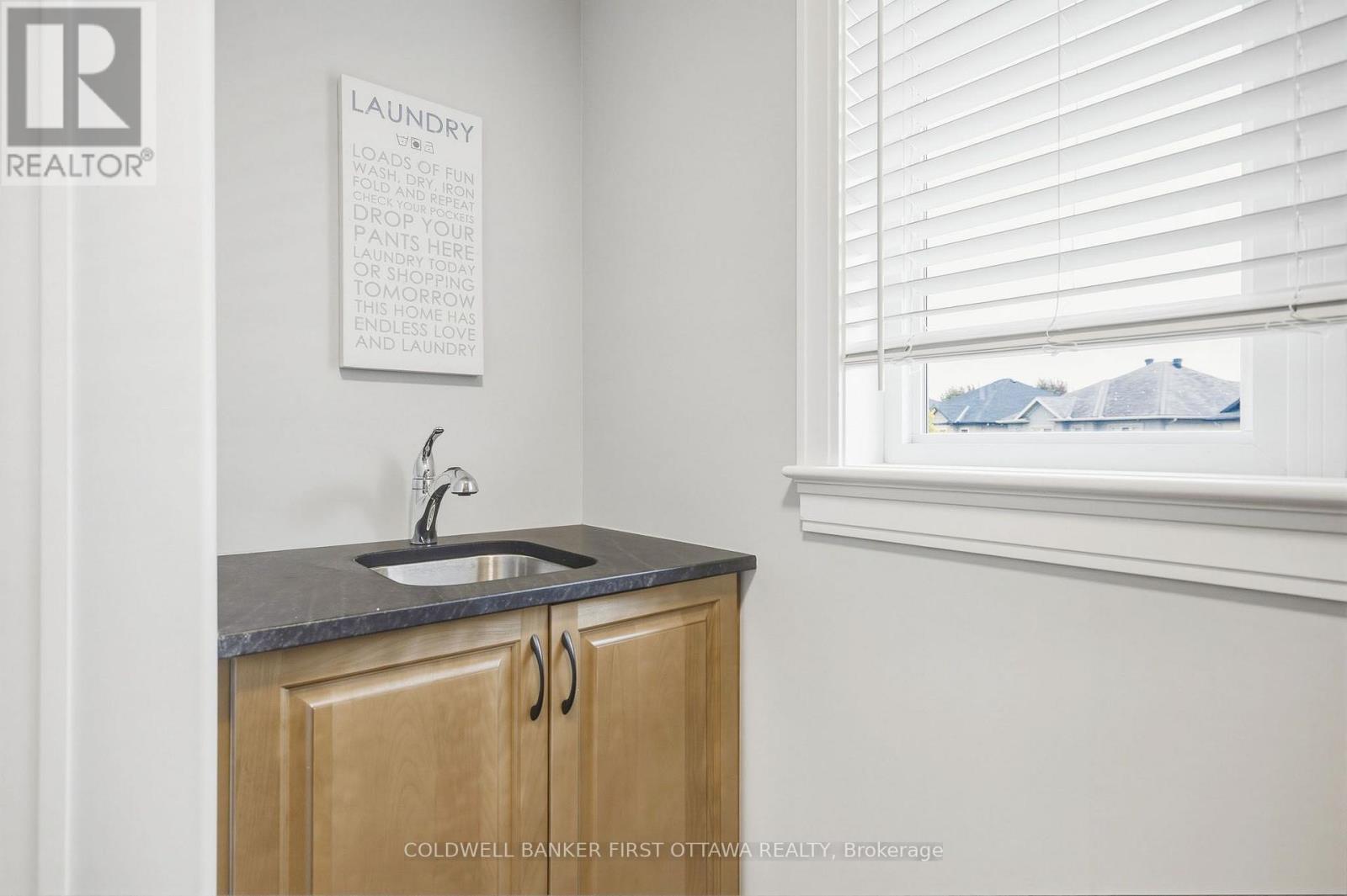 529 Adamson Crescent — photo 33