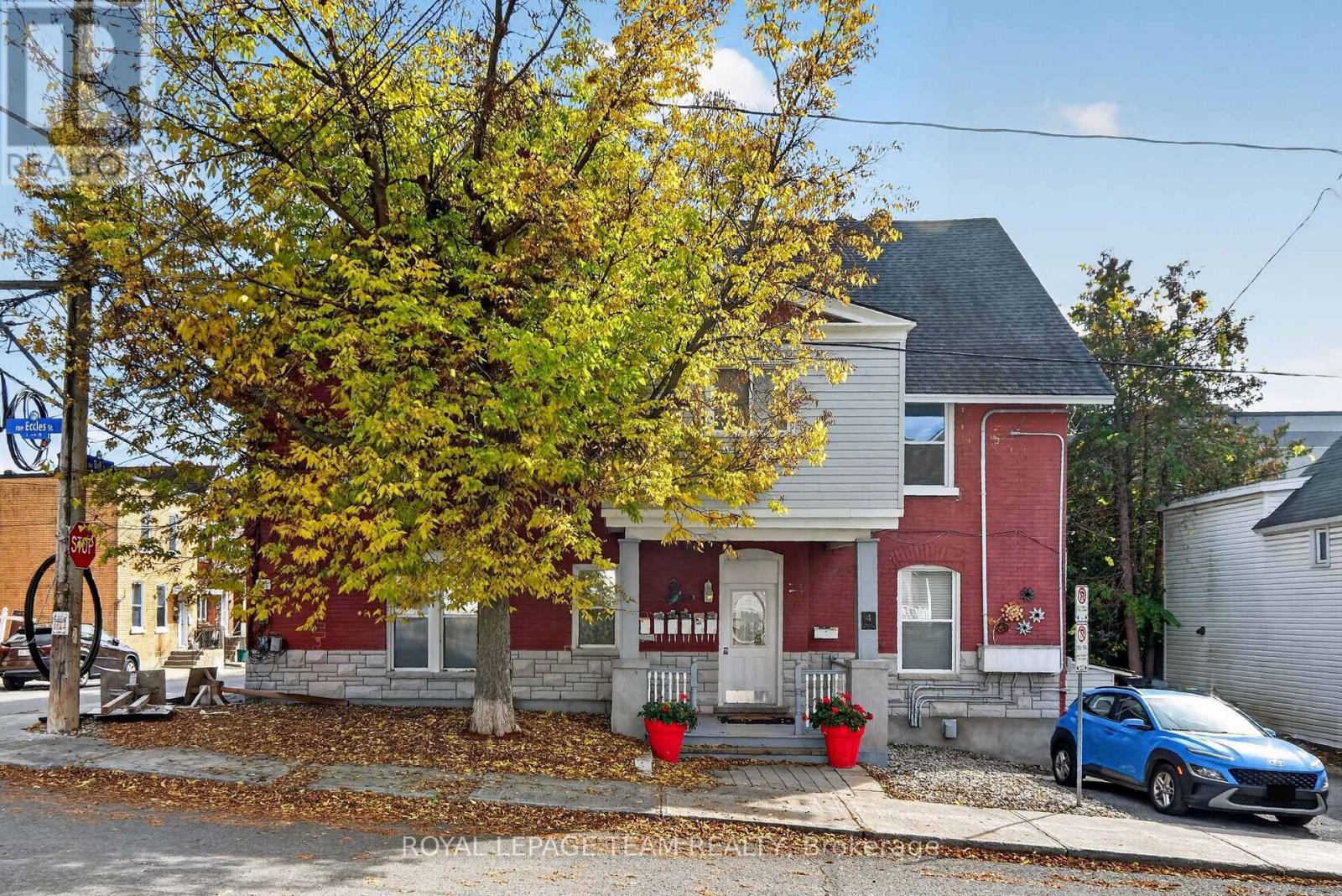 7 - 4 ECCLES STREET, Ottawa