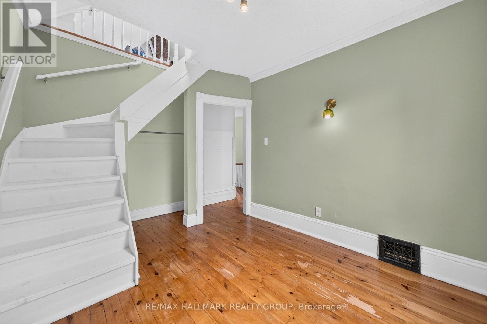 182 Pretoria Avenue — photo 25