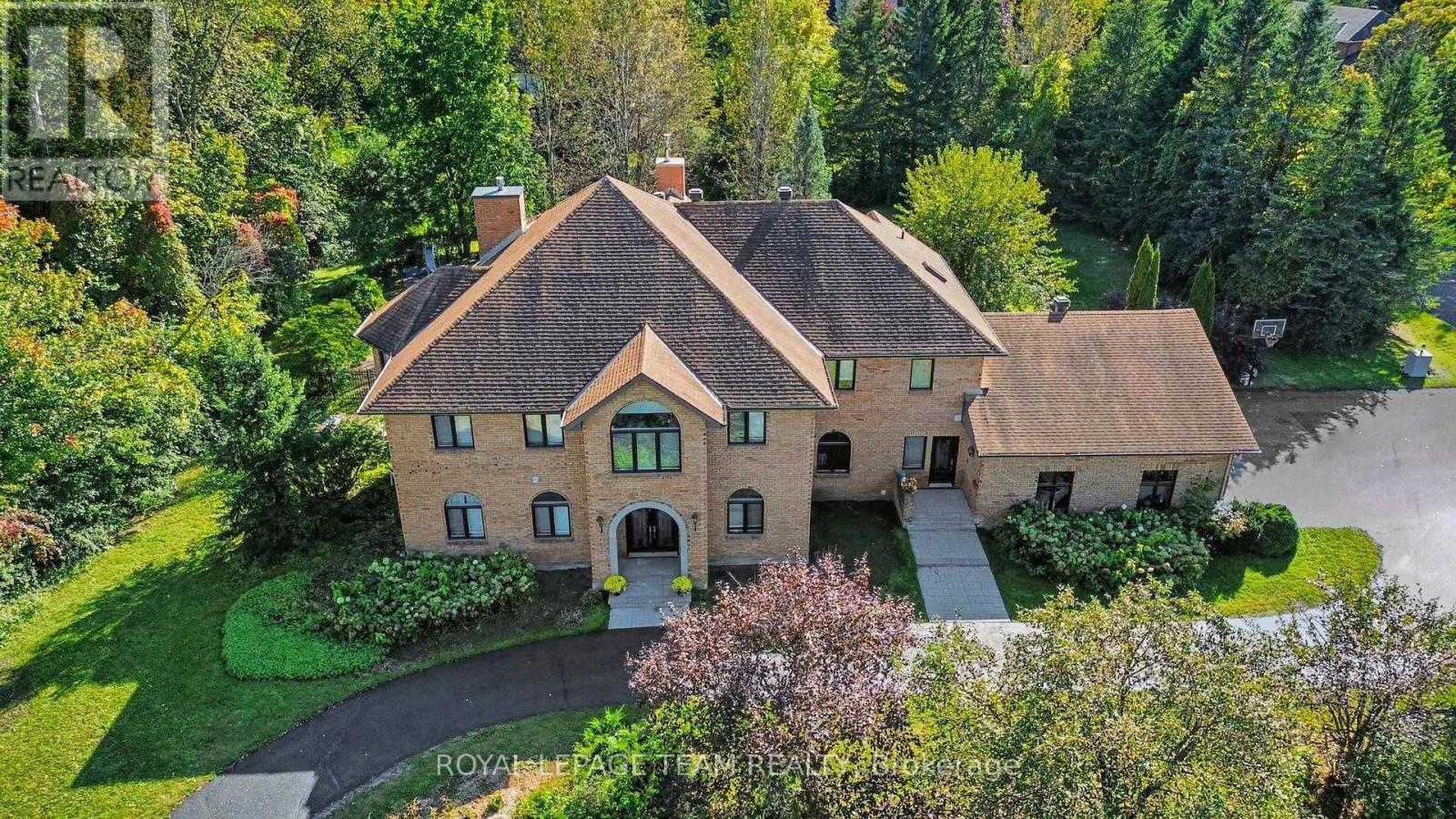 30 SPRING CRESS DRIVE, Ottawa