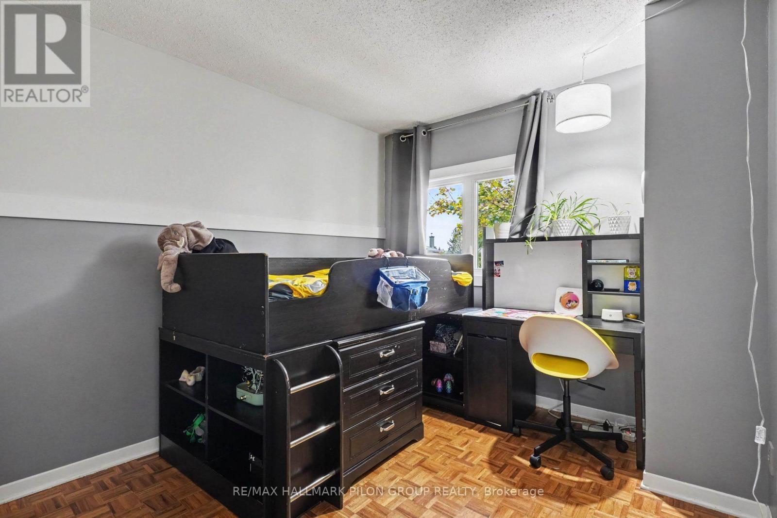 1515 THURLOW STREET - 14