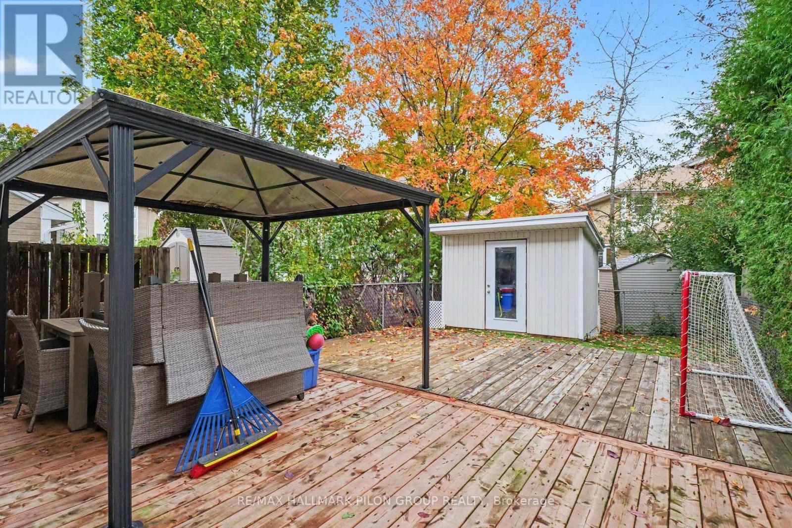 1515 THURLOW STREET - 20