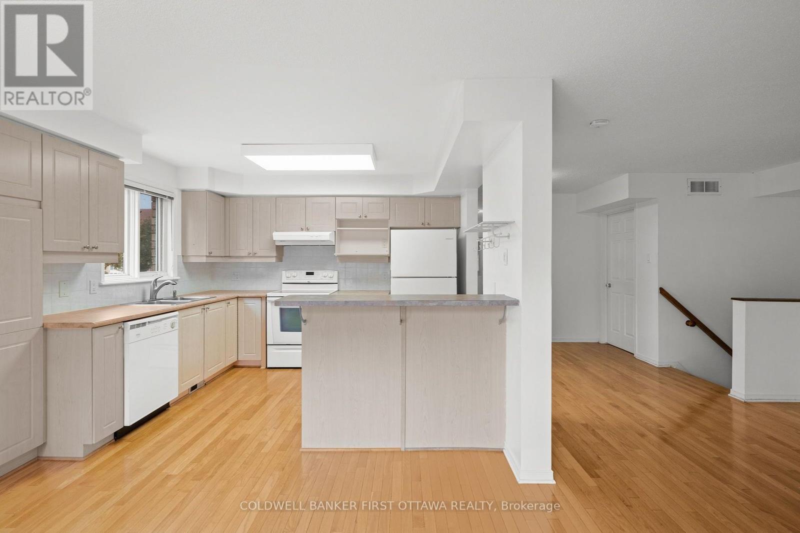 4478 Harper Avenue — photo 15