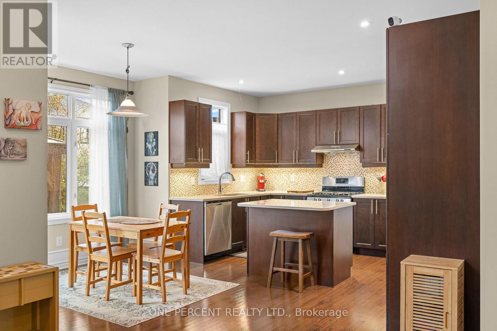 324 Rosina Way — photo 15