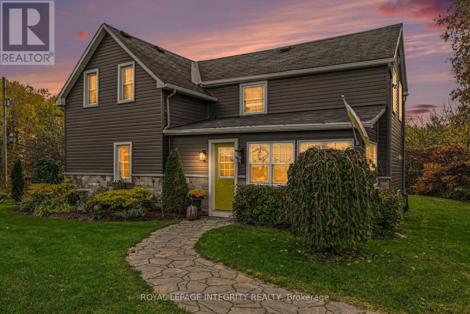 27 COBUS ROAD, Renfrew