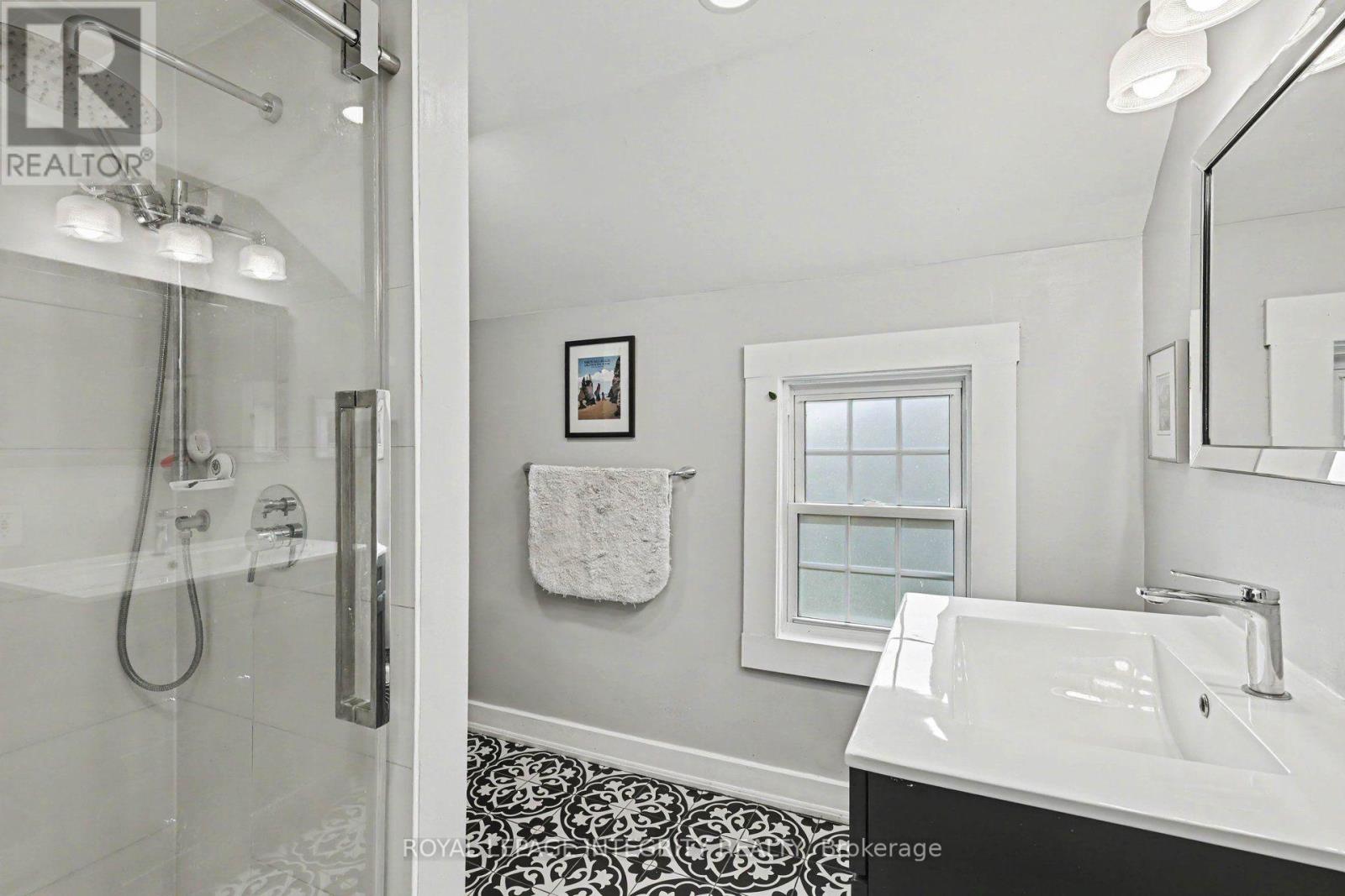 27 Cobus Road — photo 22