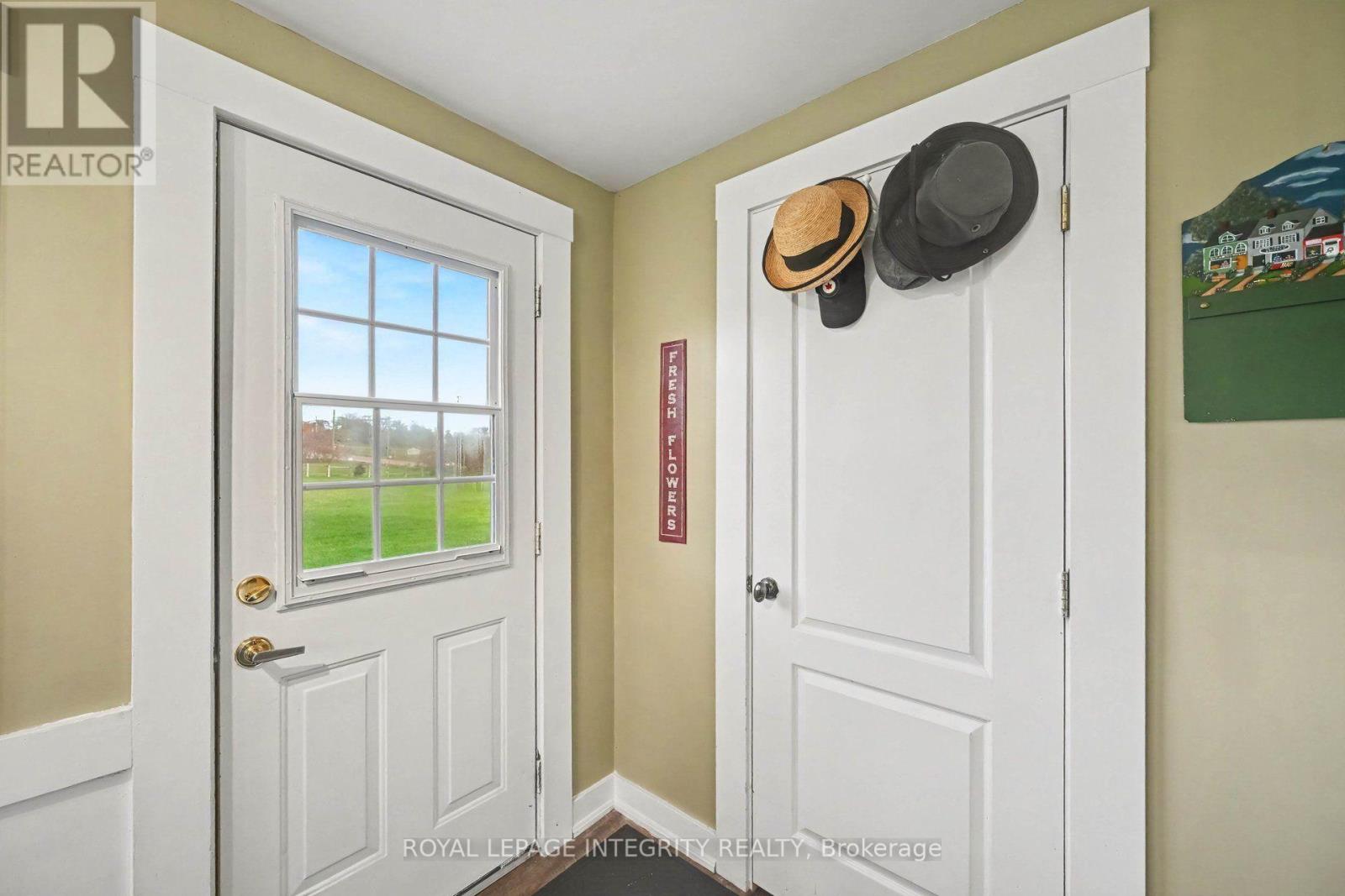 27 COBUS ROAD, Renfrew — photo 8