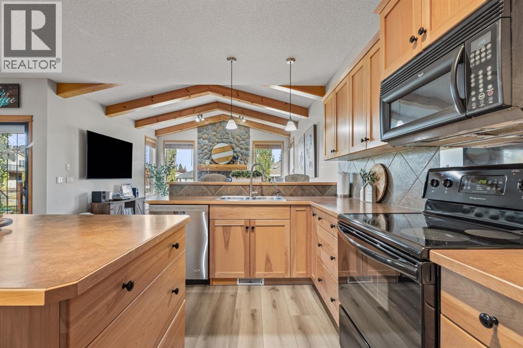 432 Rainbow Falls Way, Chestermere — photo 12