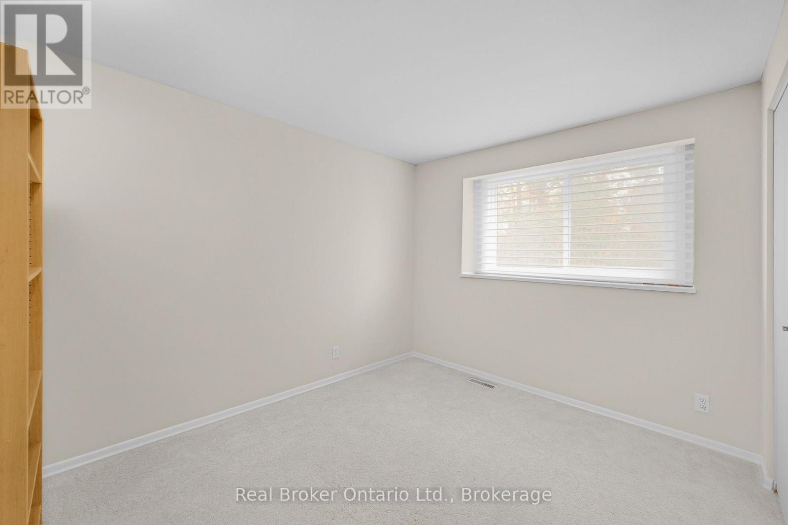 30 WESTWOOD CRESCENT - 21