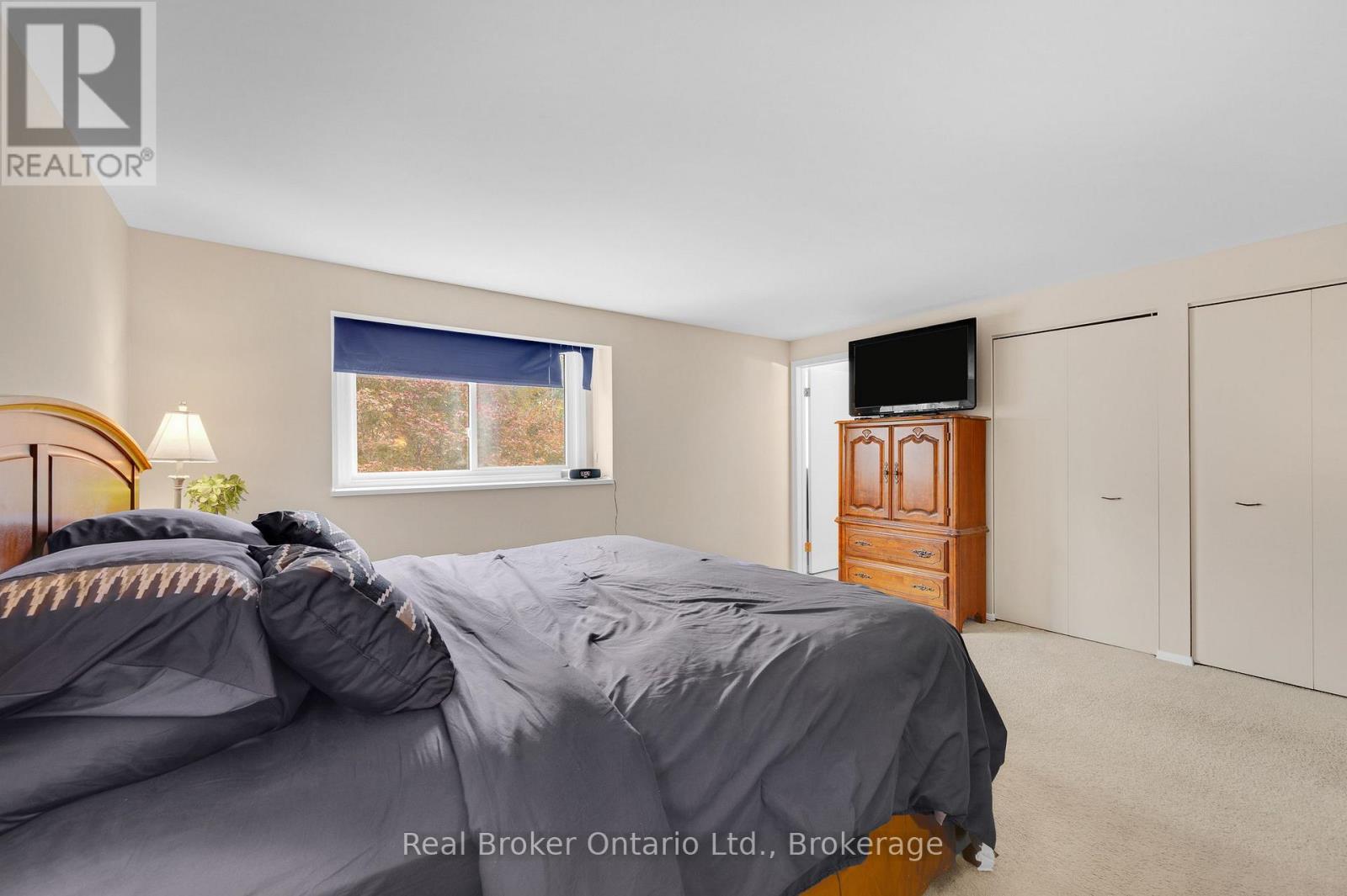 30 WESTWOOD CRESCENT - 26