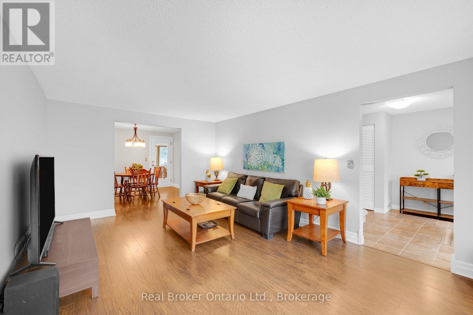 30 WESTWOOD CRESCENT, Cambridge — photo 8