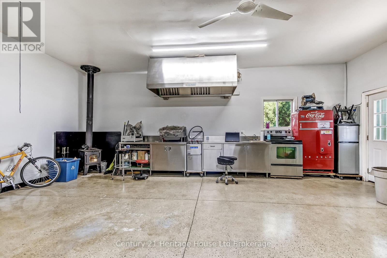 36 Alexander Drive — photo 18