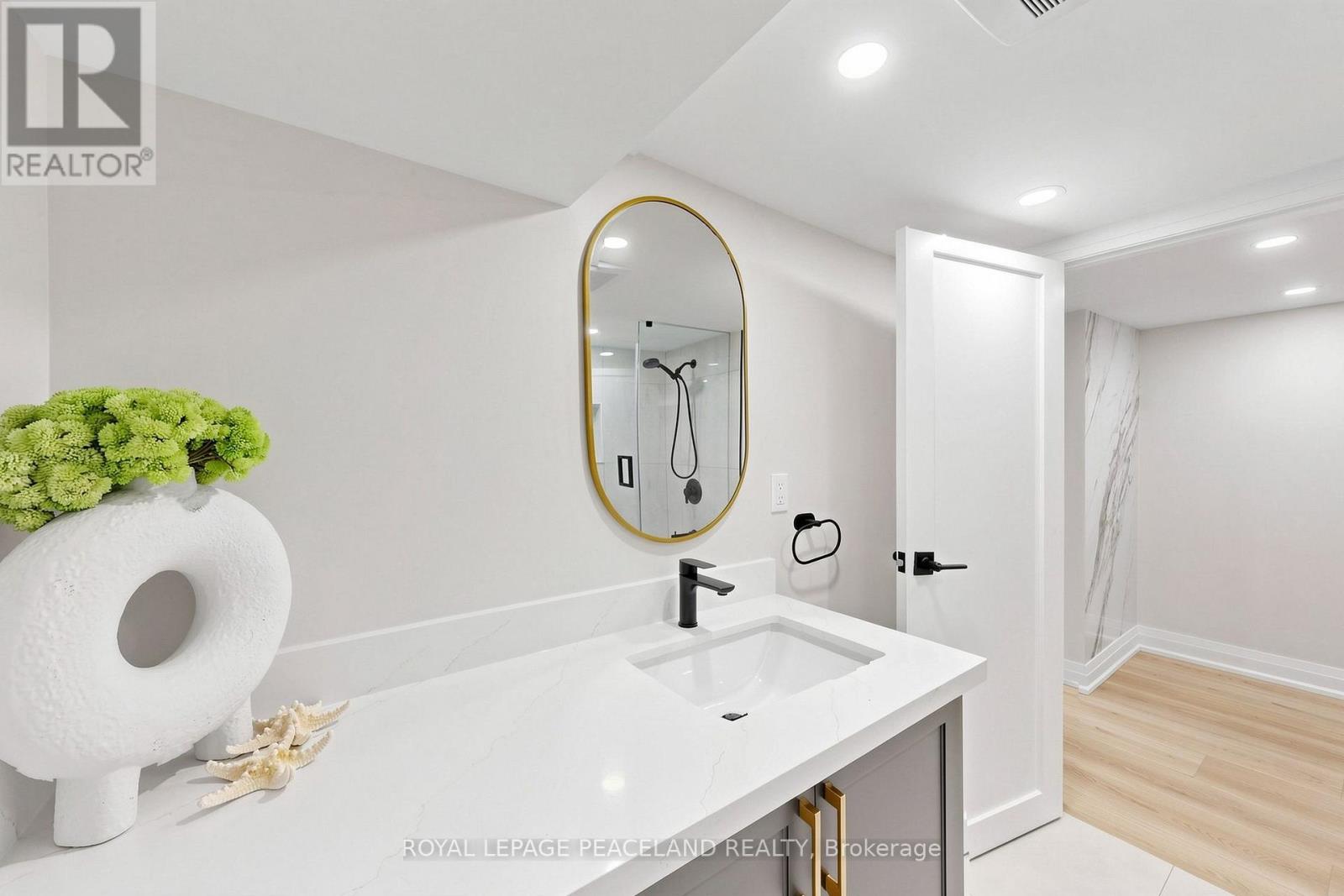 5 Herbert Avenue, Toronto, ON photo 37
