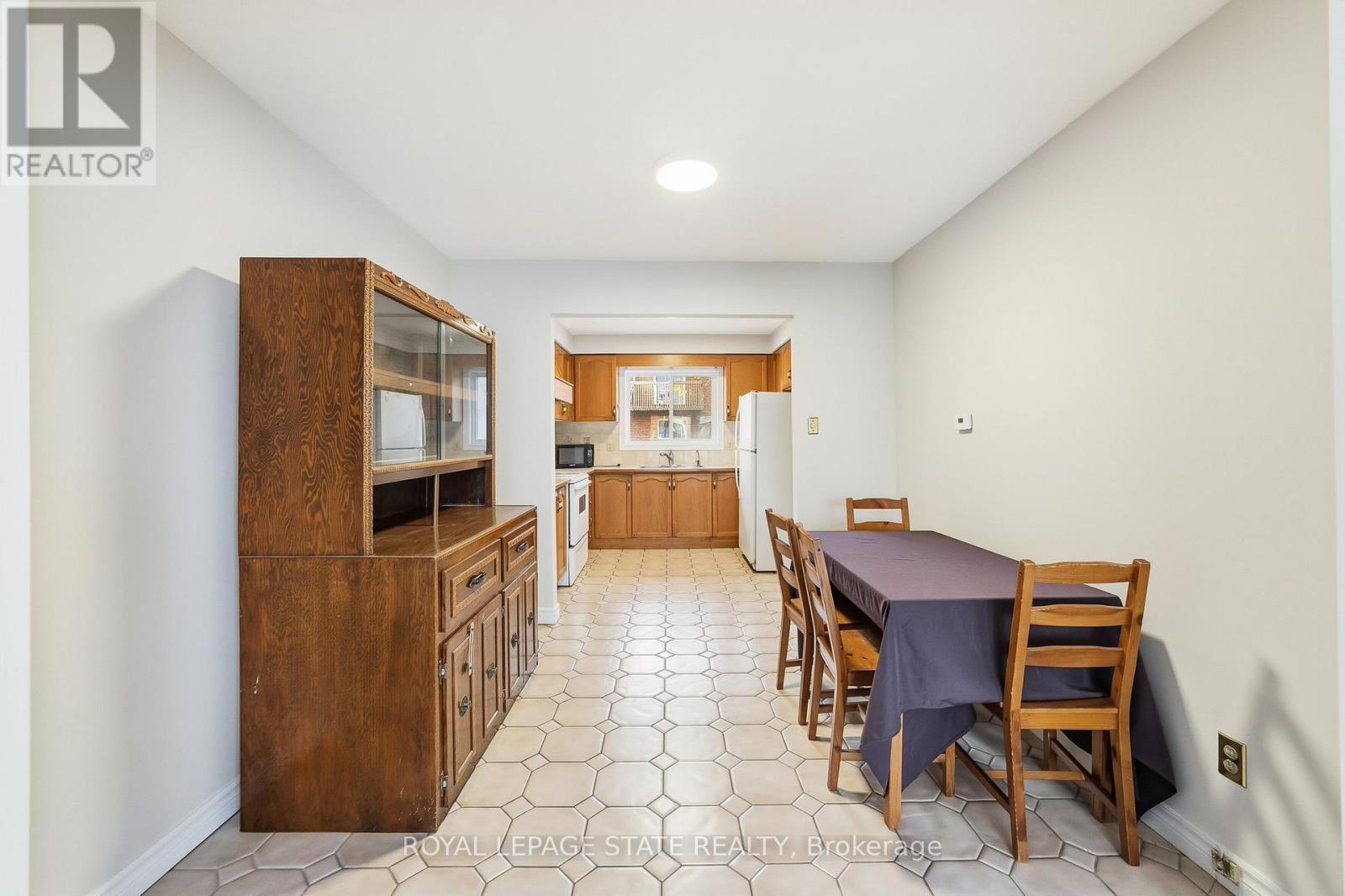 #5 1475 UPPER GAGE AVENUE - 11