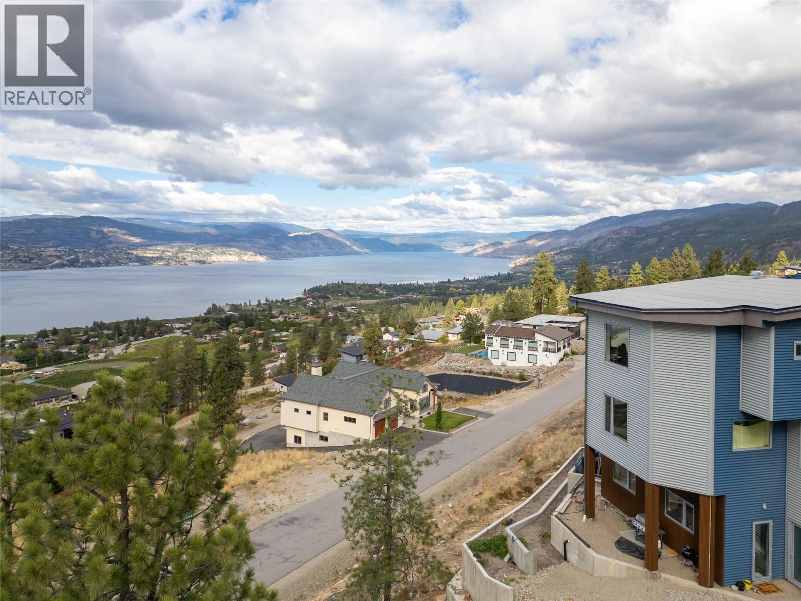 2533 Kettle Ridge Way, Naramata