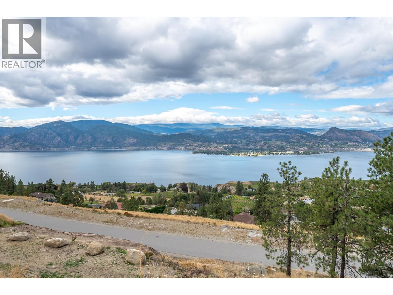 2533 Kettle Ridge Way, Naramata