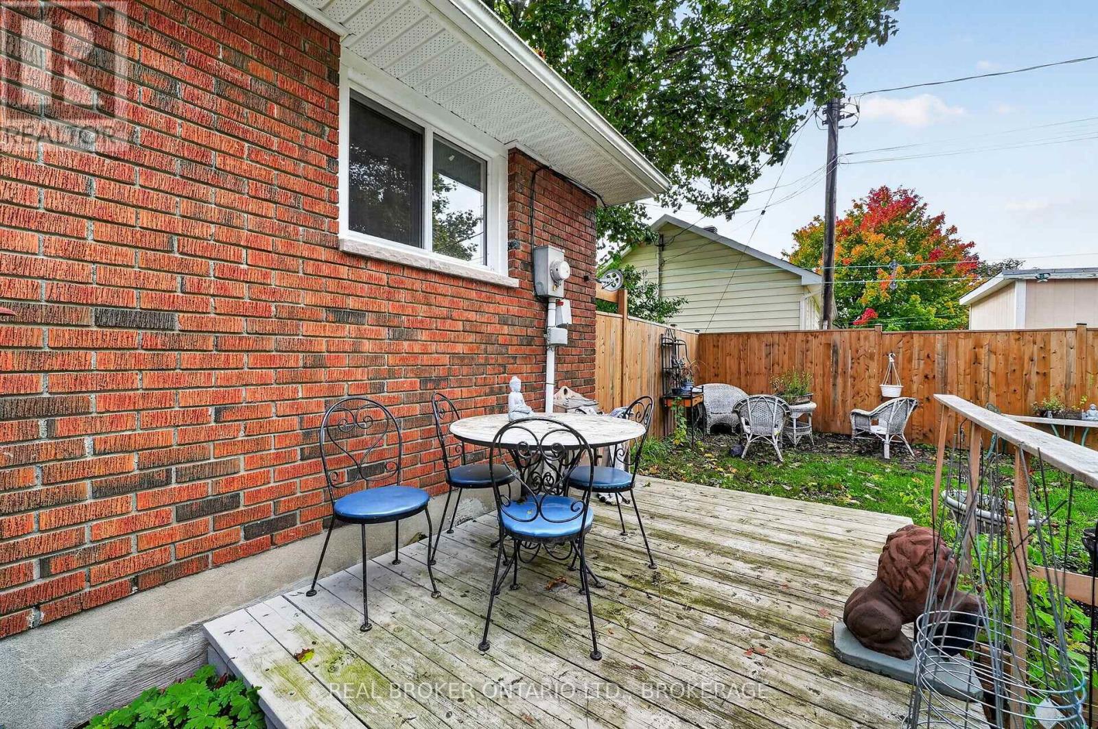 15 GRAY AVENUE - 15