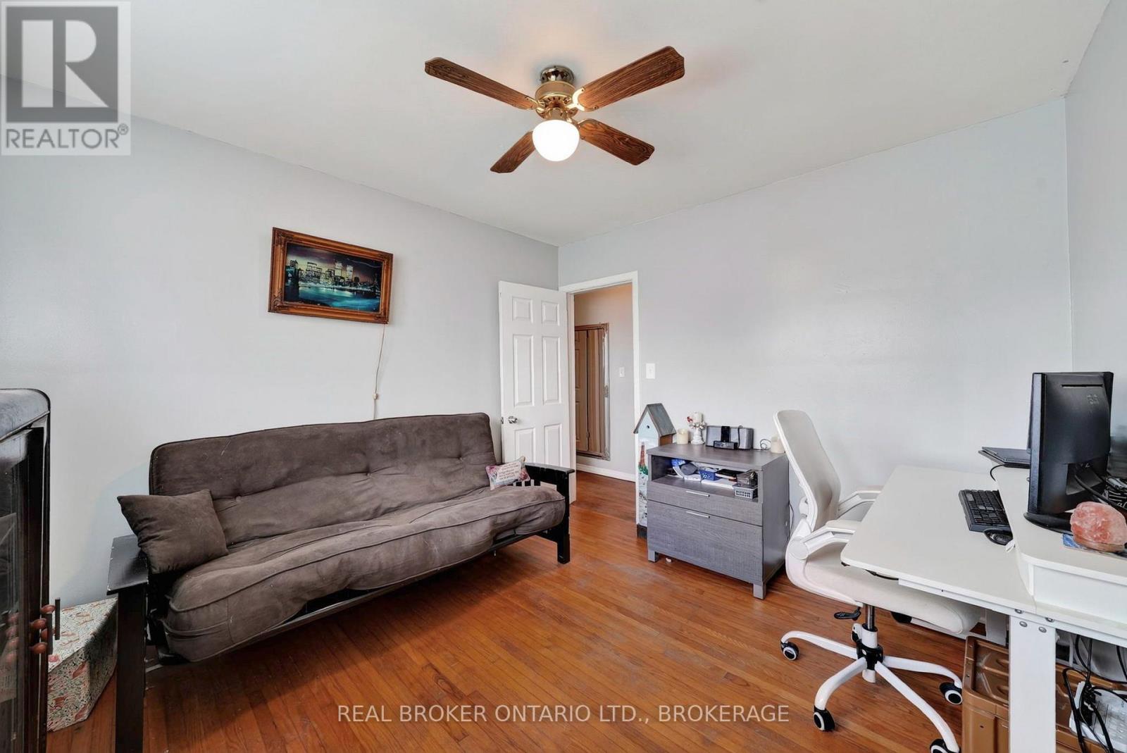 15 Gray Avenue — photo 35