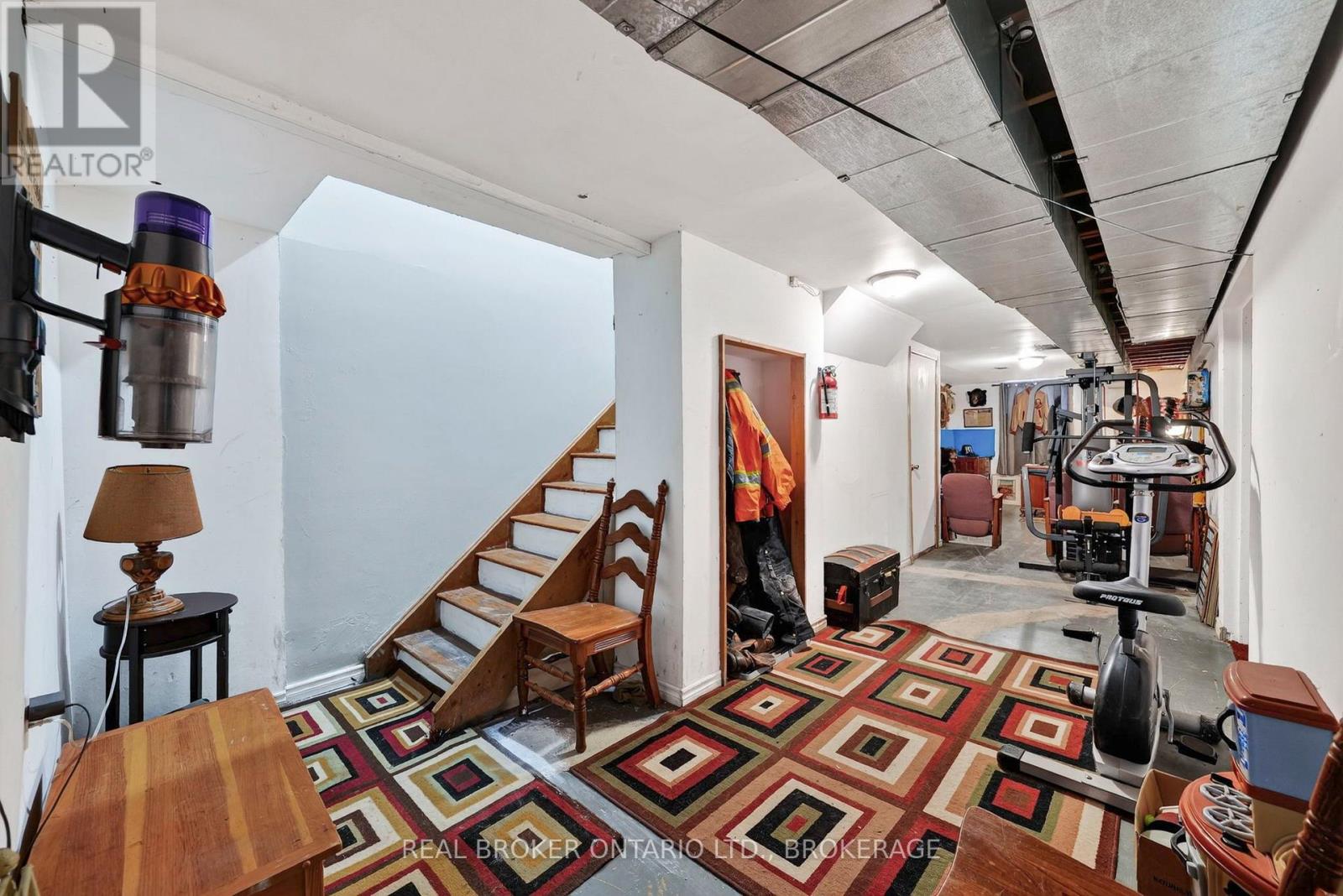 15 Gray Avenue — photo 36