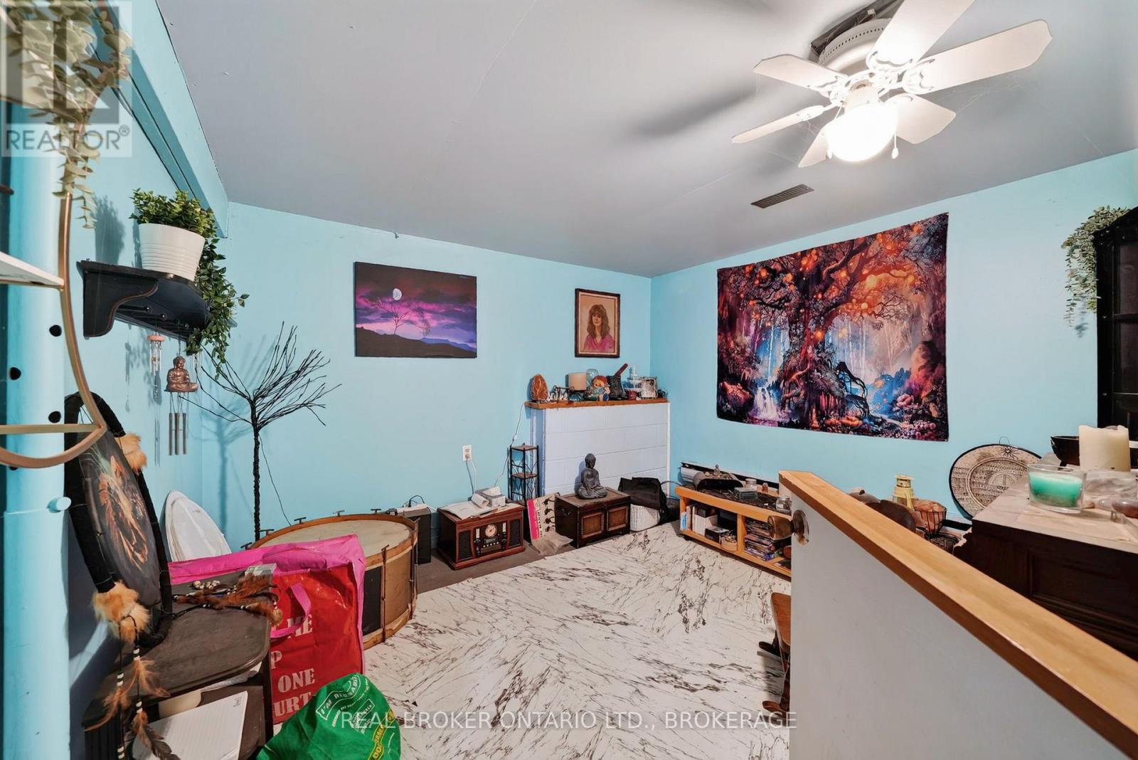 15 GRAY AVENUE - 38