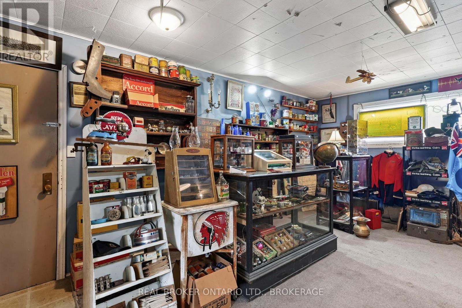 15 GRAY AVENUE - 42